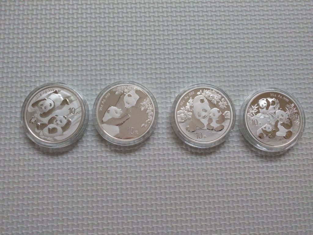 パンダ銀貨表